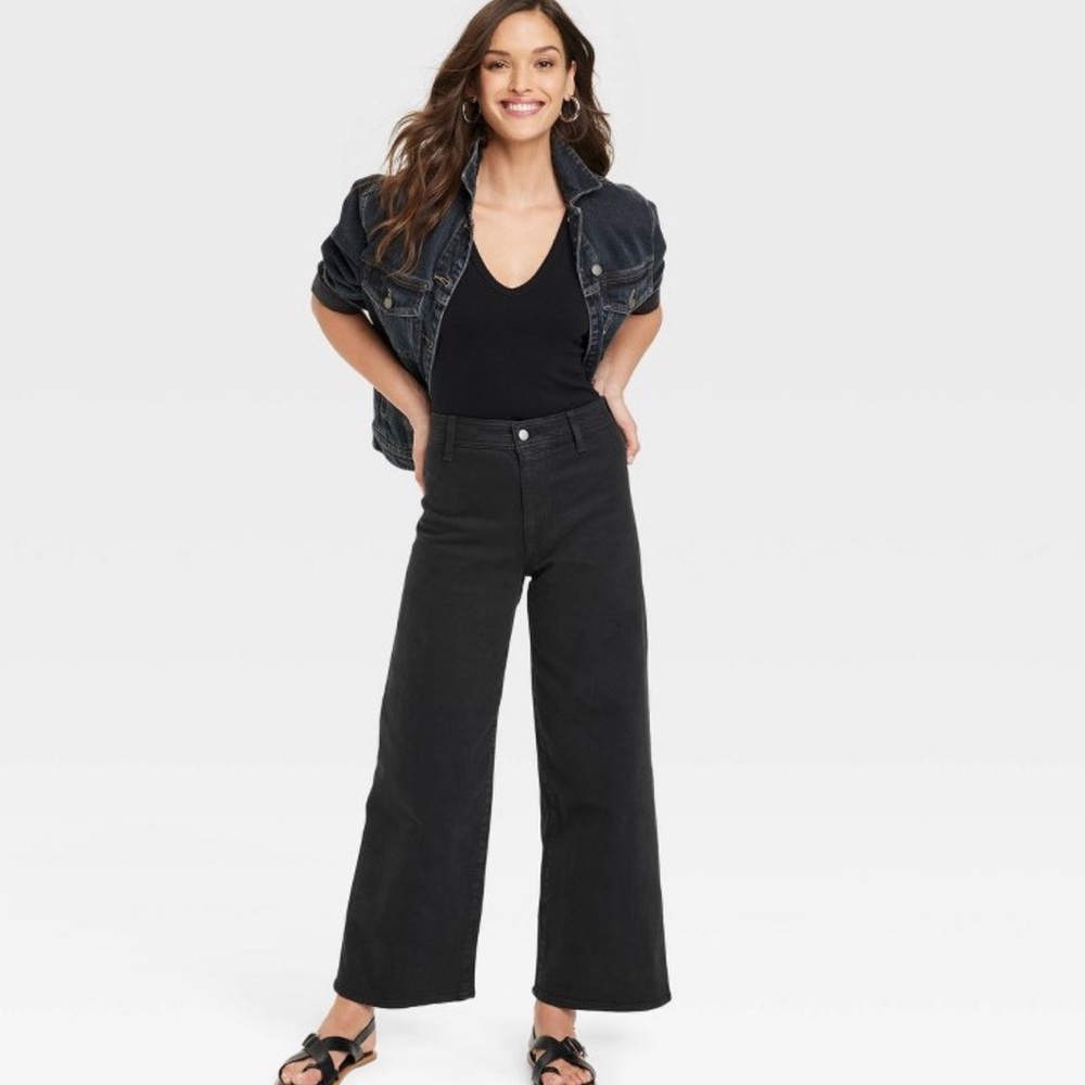 Universal Thread Black Wide-Leg Jeans